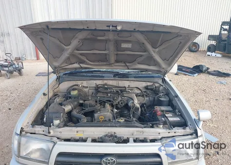 1996 Toyota 4Runner from USA, damaged, VIN RZN1850009110